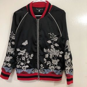Yi Heng Mei women  embroidered jacket fits size M